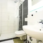 Dordy - - Balkon - Kueche -waschmaschine Appartement *
