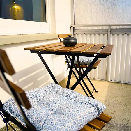Dordy - - Balkon - Kueche -waschmaschine Appartement Bremen